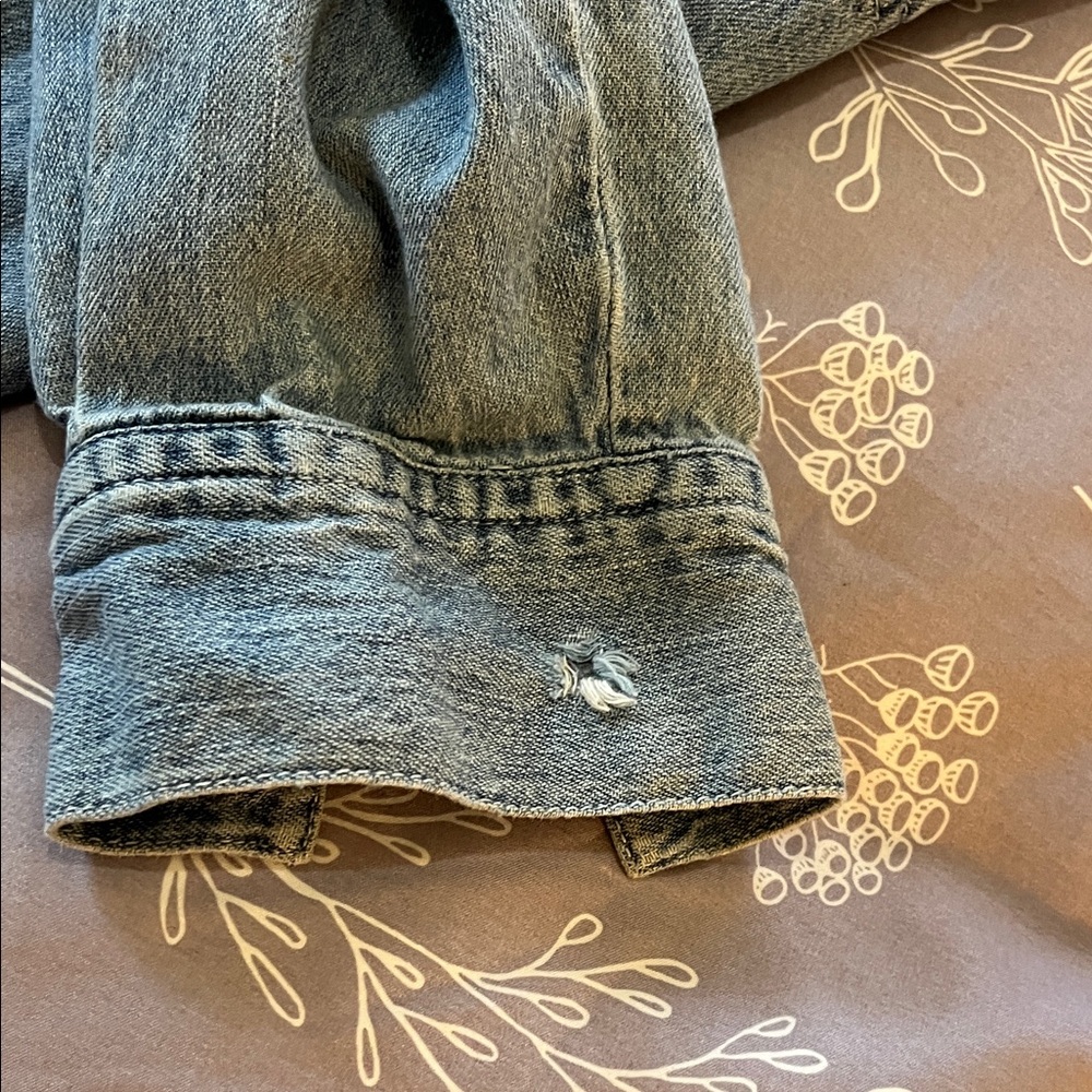 St. John's Bay Light Blue Denim Button-Down Shirt - Picture 5 of 6